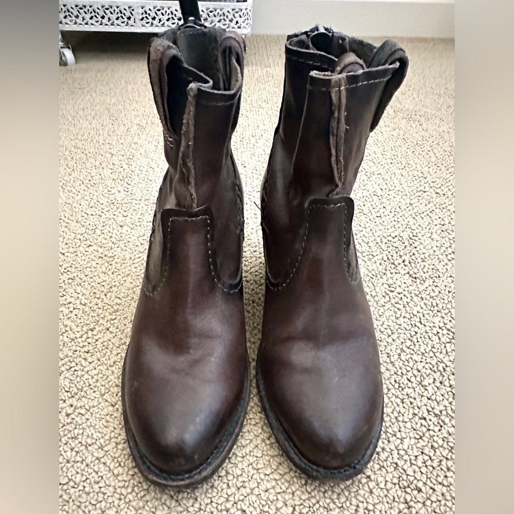 Frye Leslie Artisan Short Boot